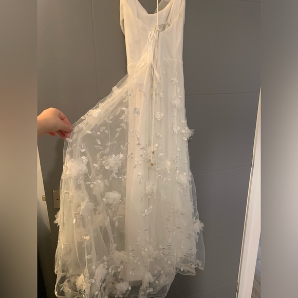 White Floral Dress from Selfie Leslie - Picture 2 of 3